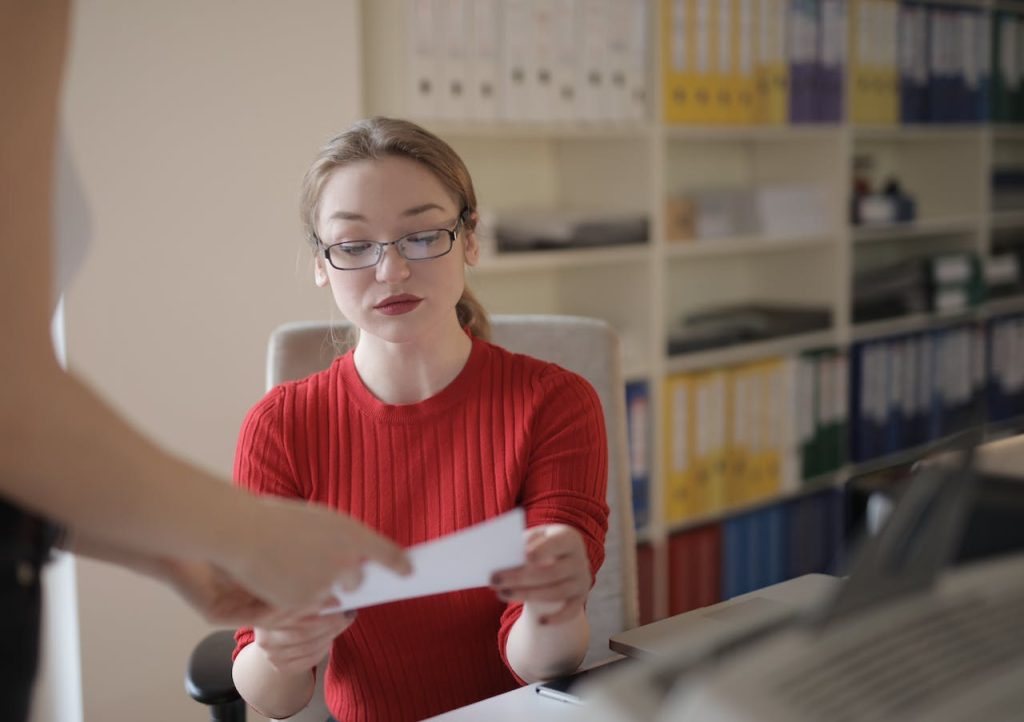 How Should You Use an Accountant When Buying a Business