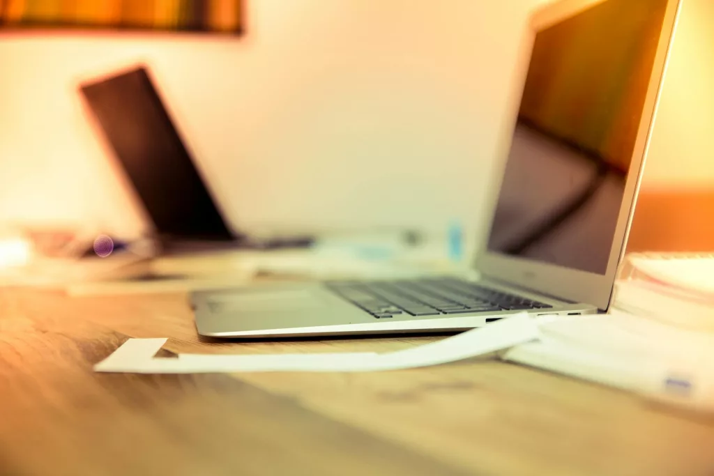 Unraveling the Power of Contextual Advertising: How Content Relevance Drives Engagement